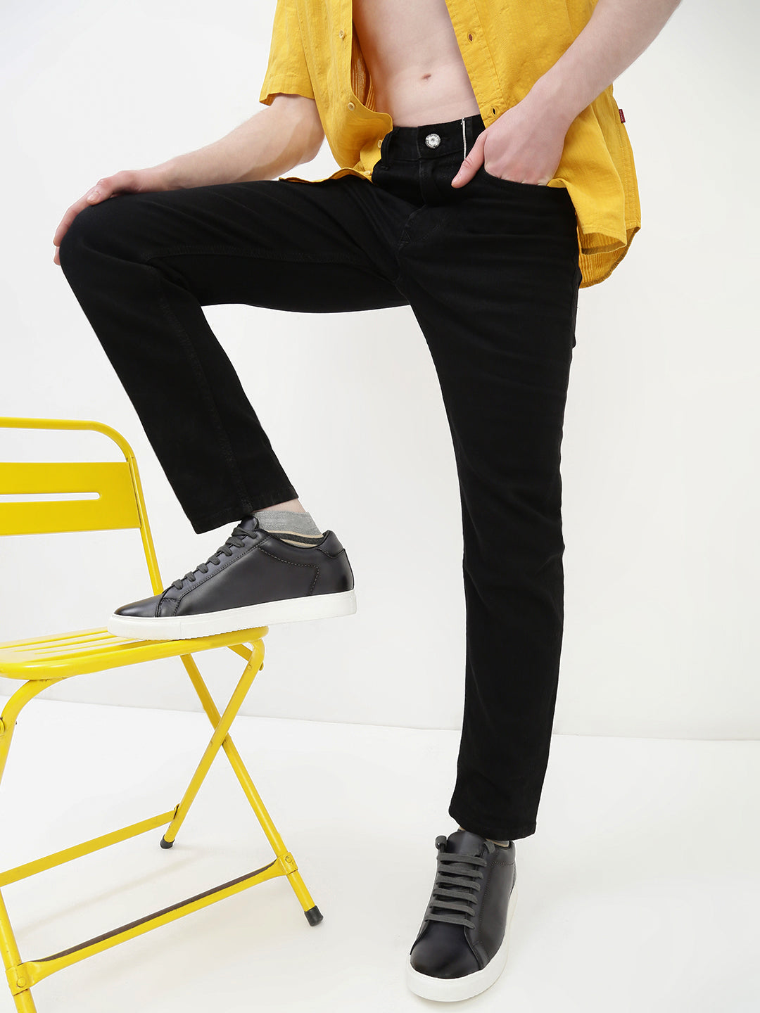 Black Selvedge Slim Straight Fit Stretchable Jeans