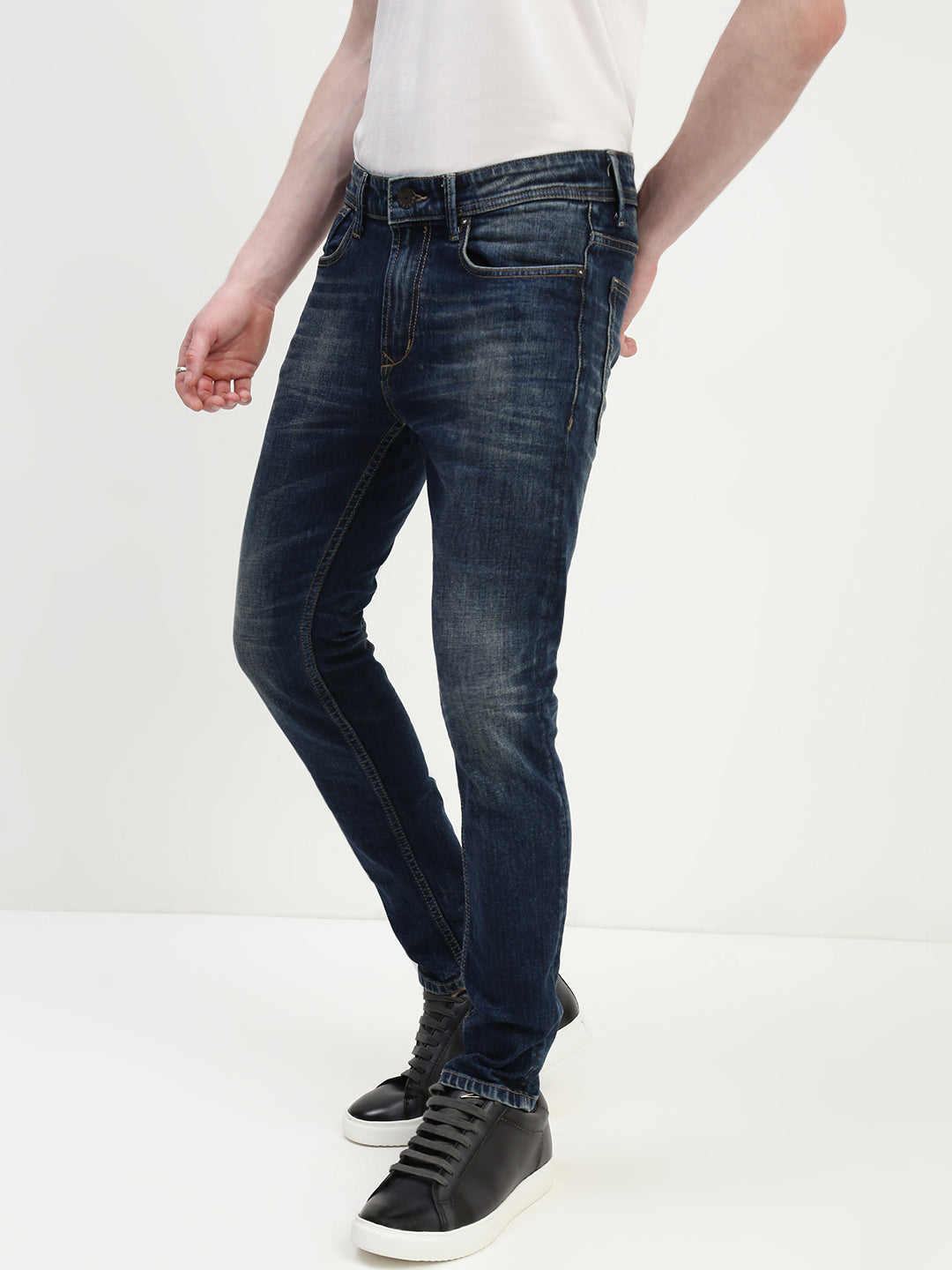 Vintage Blue Trapped Fit Stretchable Jeans