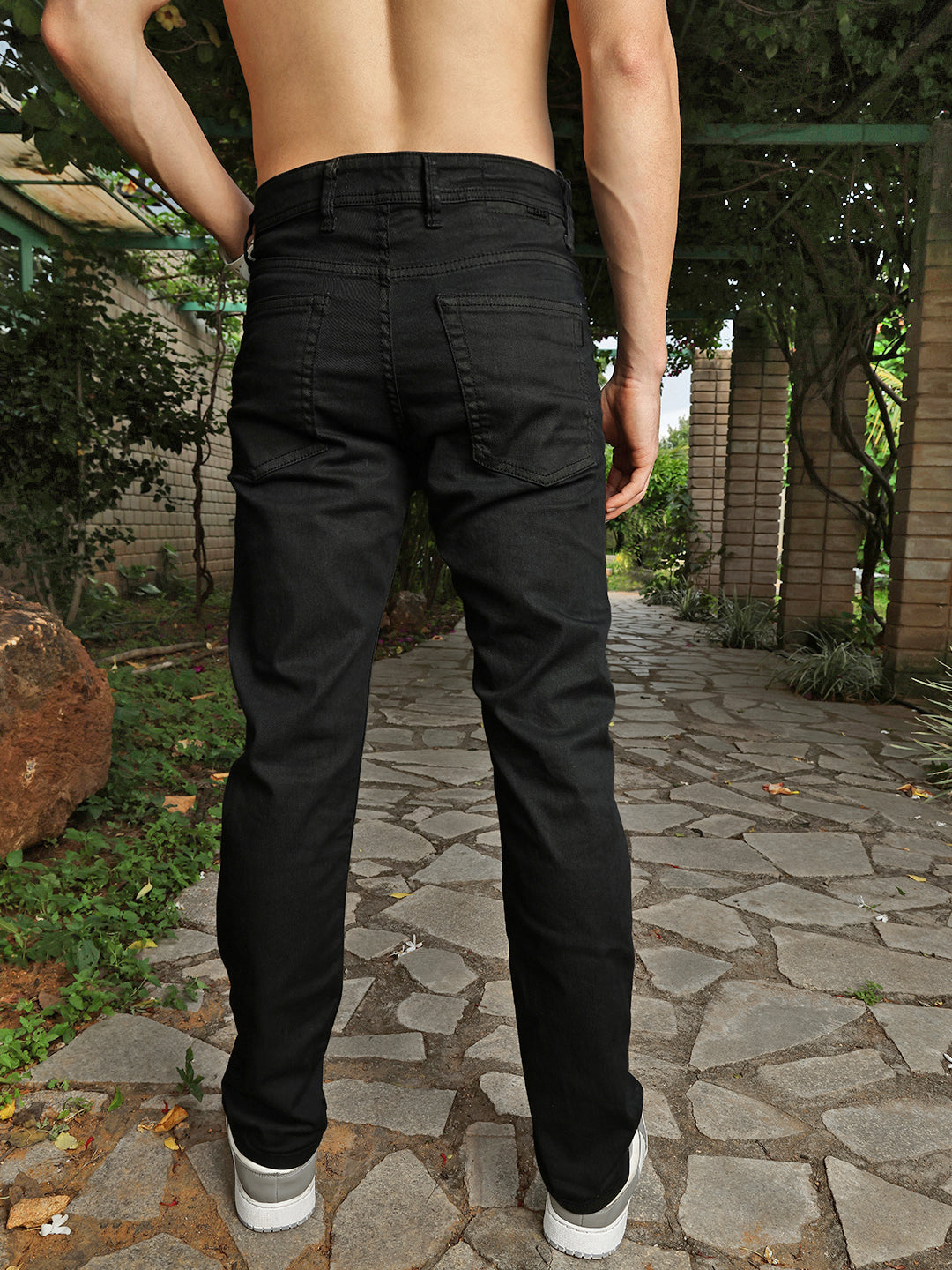 Z Black Midrise Comfort Fit Jeans